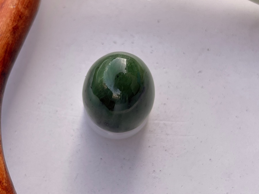 Яйцо из нефрита, 2,4 х 3,4 см JA-0081, фото 3