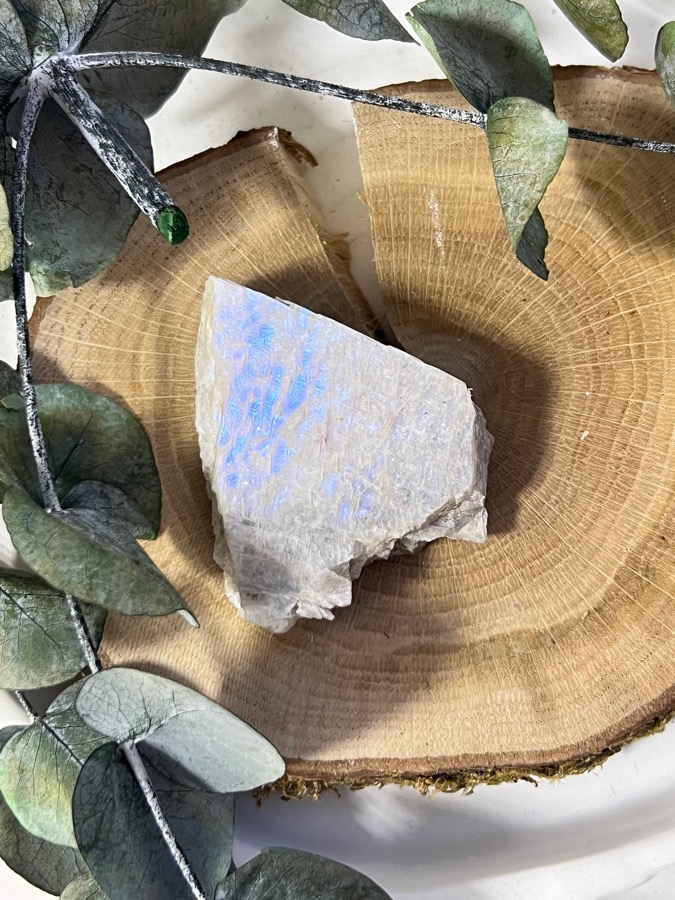Беломорит (лунный камень), полированный срез 1,7 х 4,6 х 5,4 см SK-0137, фото 2