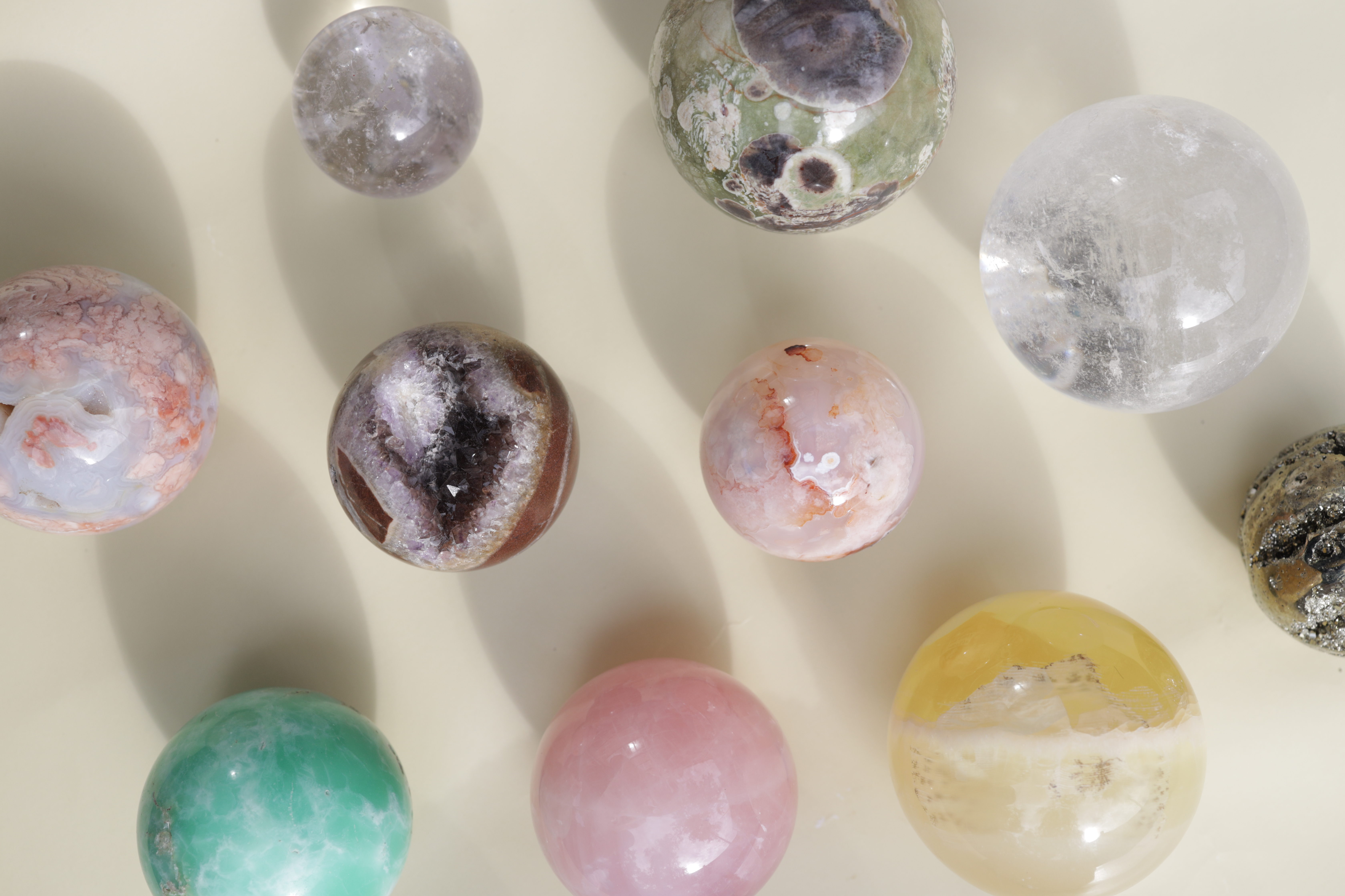 шары из натурального камн