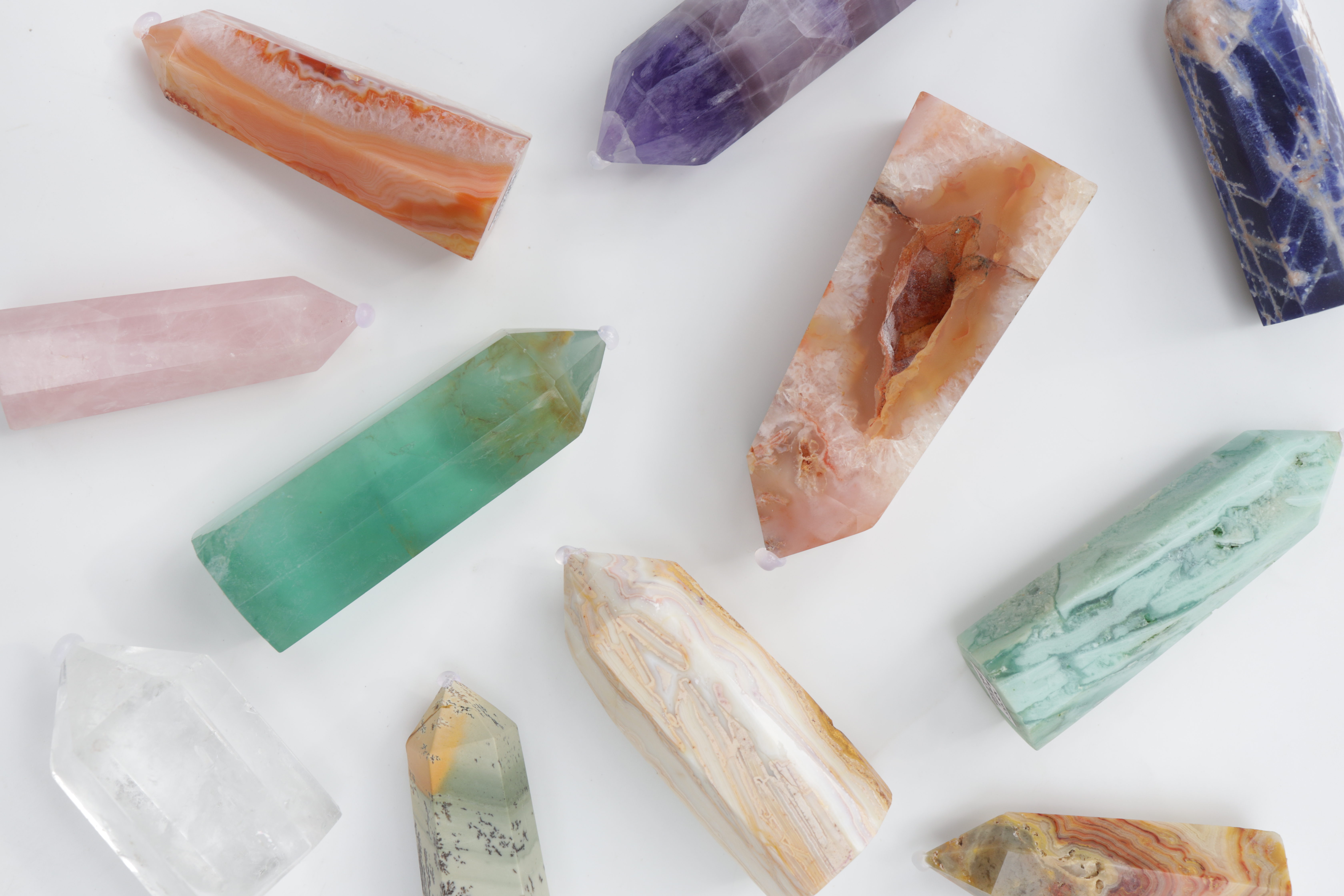 столбики/обелиски из натурального камня