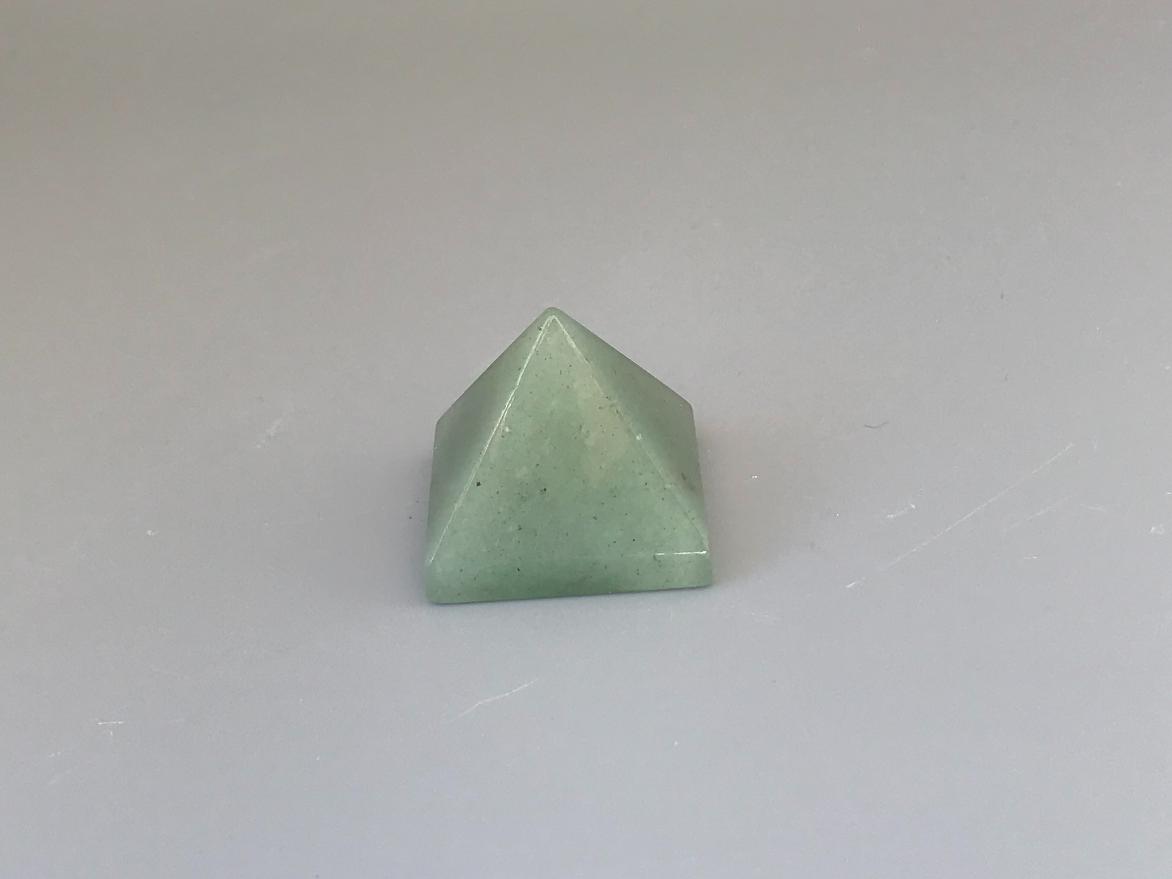 Пирамида из зелёного авантюрина 2,6х3,1х3,1 см PR-0018, фото 1