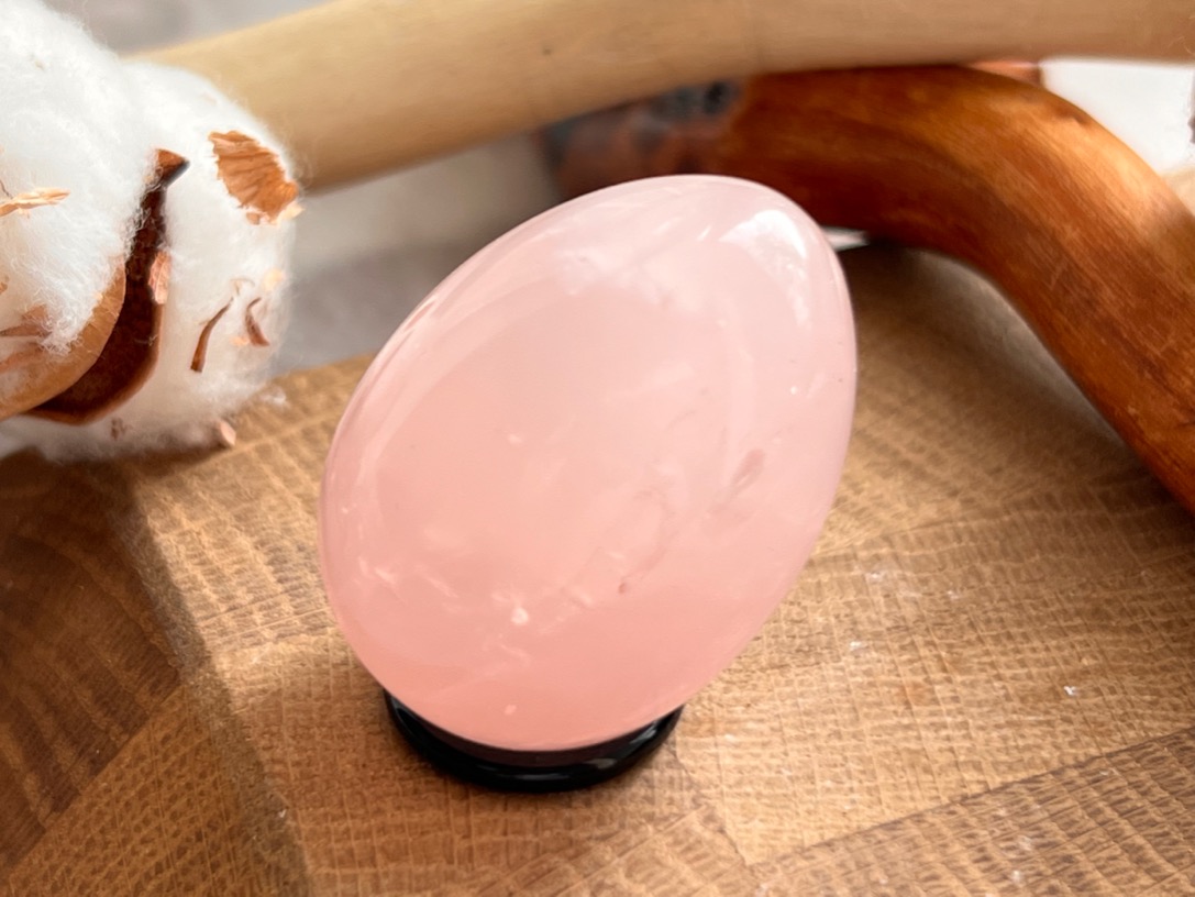 Яйцо из розового кварца 2,9 х 4 см JA-0063, фото 4