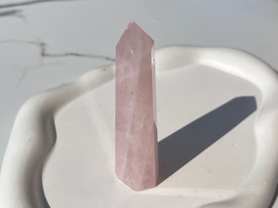 Столбик (обелиск) из розового кварца, 2,5 х 2,6 х 9,6 см ST-0240, фото 1