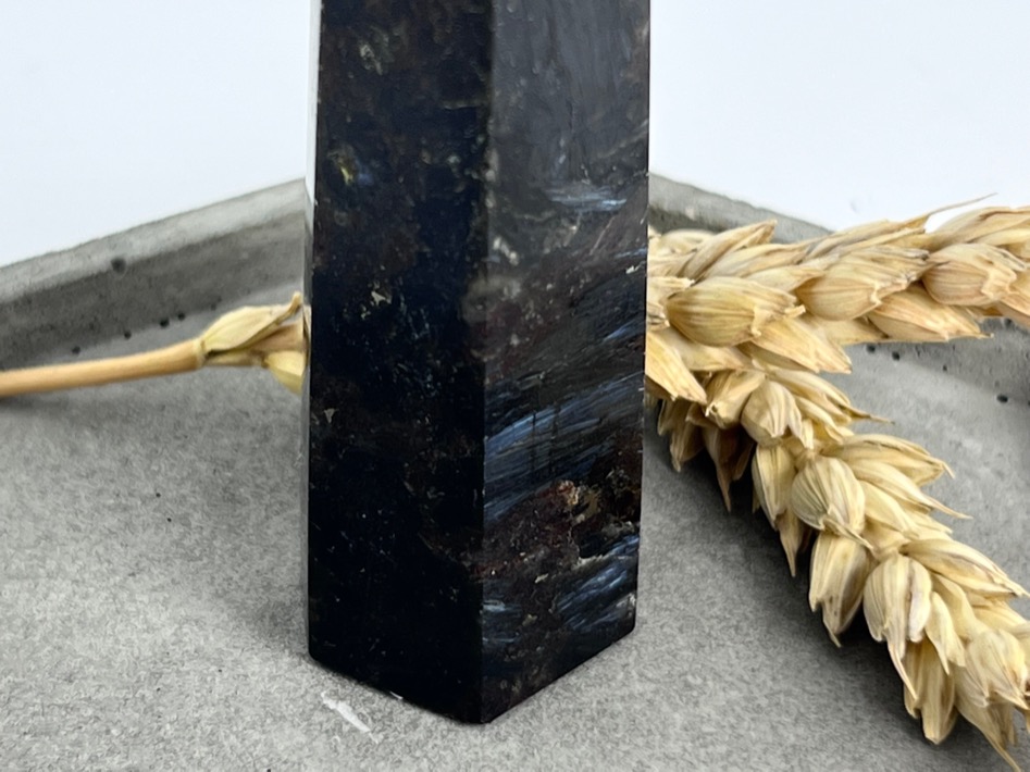 Столбик (обелиск) из нуумита, 6,7 х 2 х 2,7 см ST-0139, фото 4