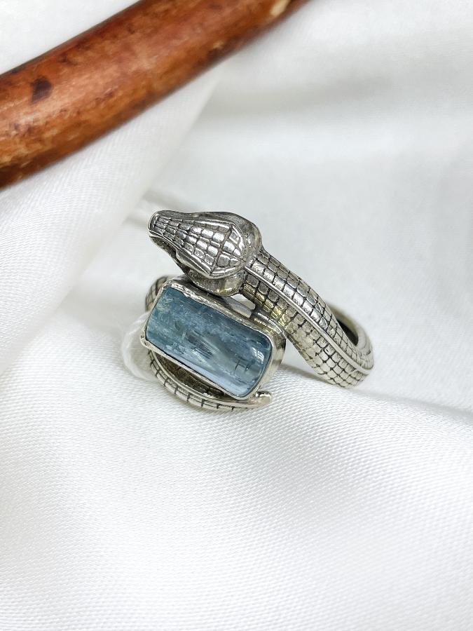Кольцо из серебра с аквамарином в форме змеи,17,5 размер U-3774, фото 1