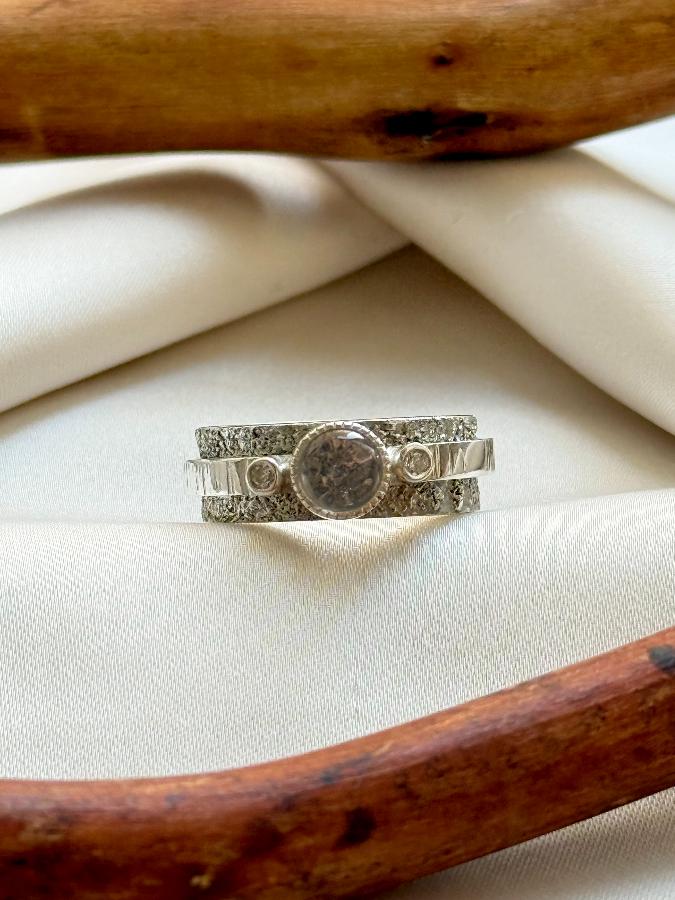 купить Кольцо из серебра с горным хрусталем, 17,8 размер , фото 4