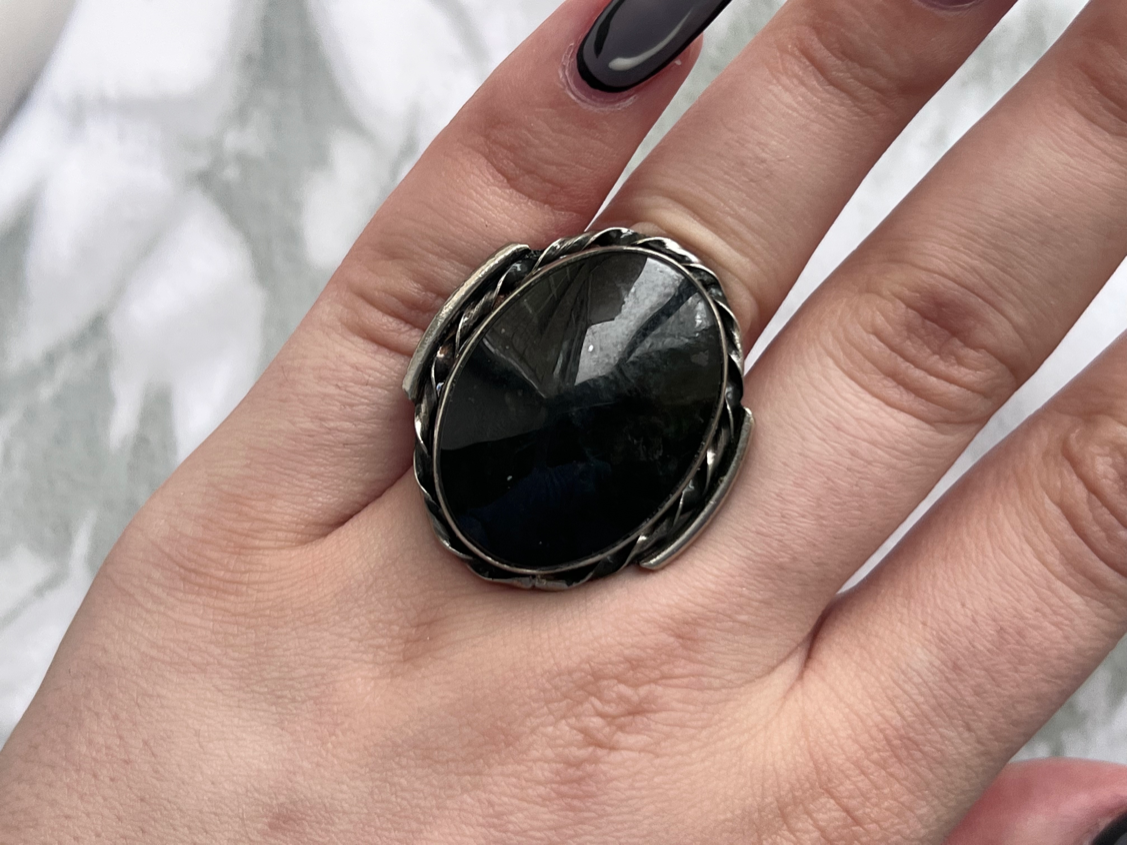 Кольцо с чёрным нефритом, 17,5 размер  KL-0540, фото 4