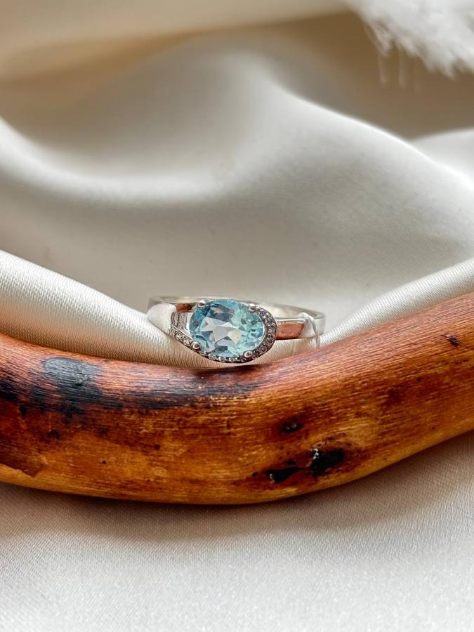 купить Кольцо из серебра с топазом и фианитами  , фото 2