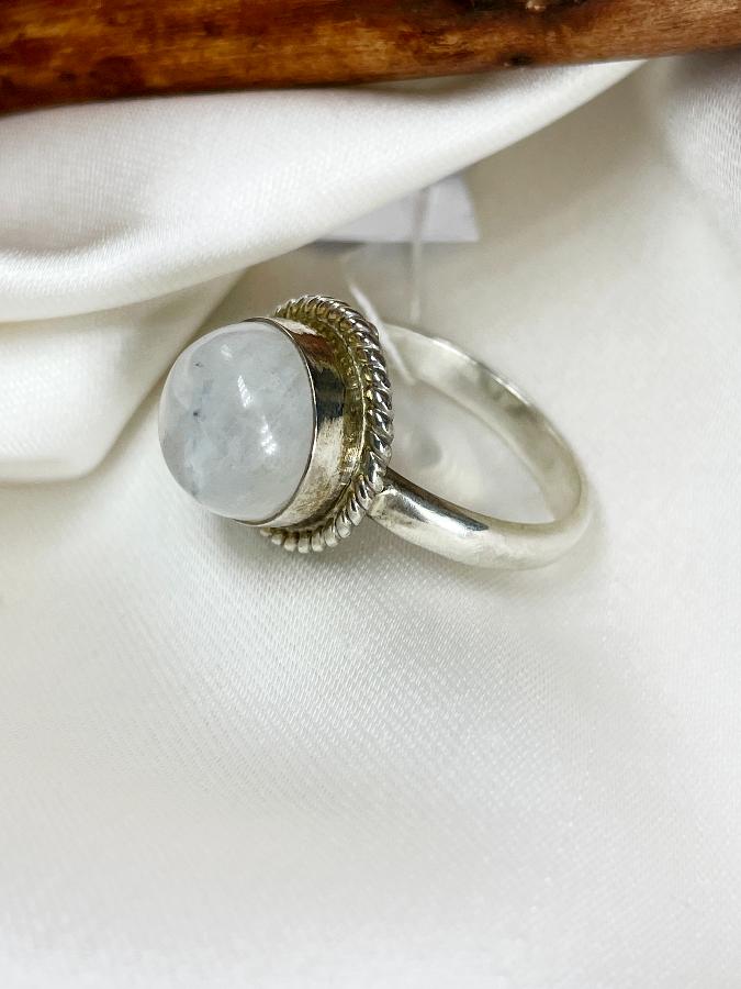купить Кольцо из серебра с лунным камнем,17 размер  , фото 2