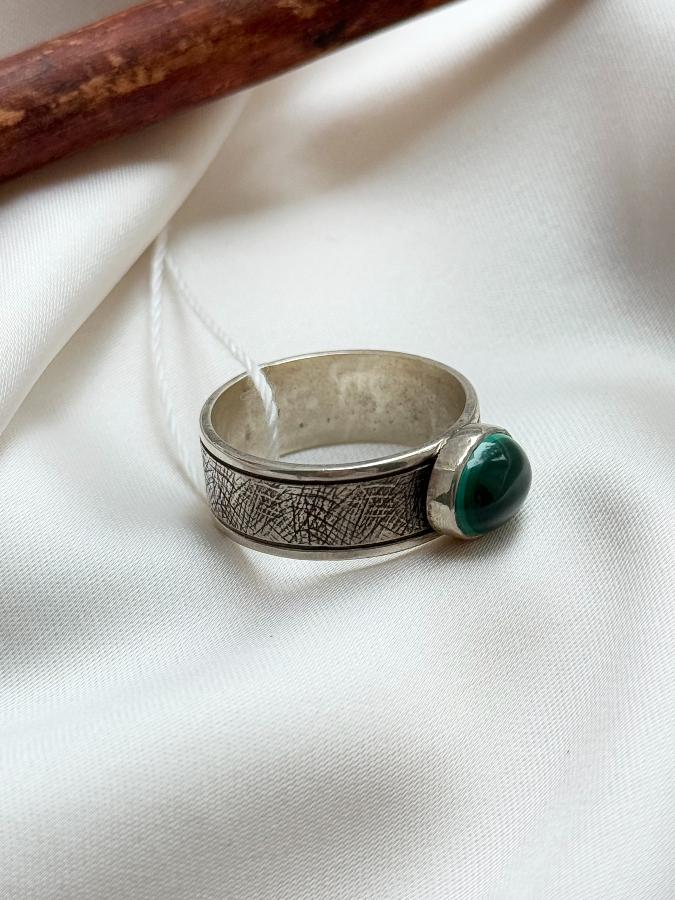 купить Кольцо из серебра с малахитом,20,5 размер , фото 3