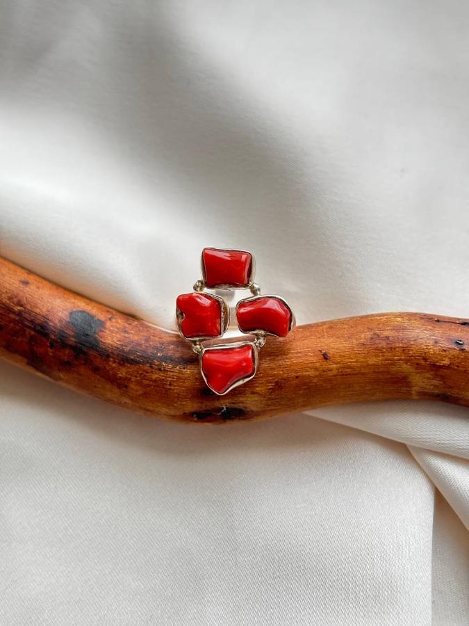 купить Кольцо из серебра с кораллом  , фото 2