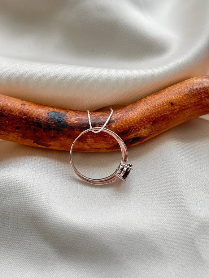 купить Кольцо из серебра с гранатом и фианитами  , фото 3