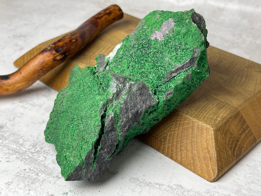 Уваровит (зелёный гранат), 4,6 х 8,2 х 12,5 см OBM-1430, фото 6