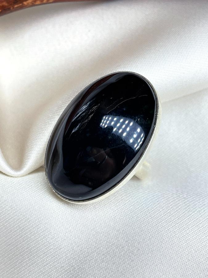 купить Кольцо из серебра с черным нефритом,19 размер , фото 1