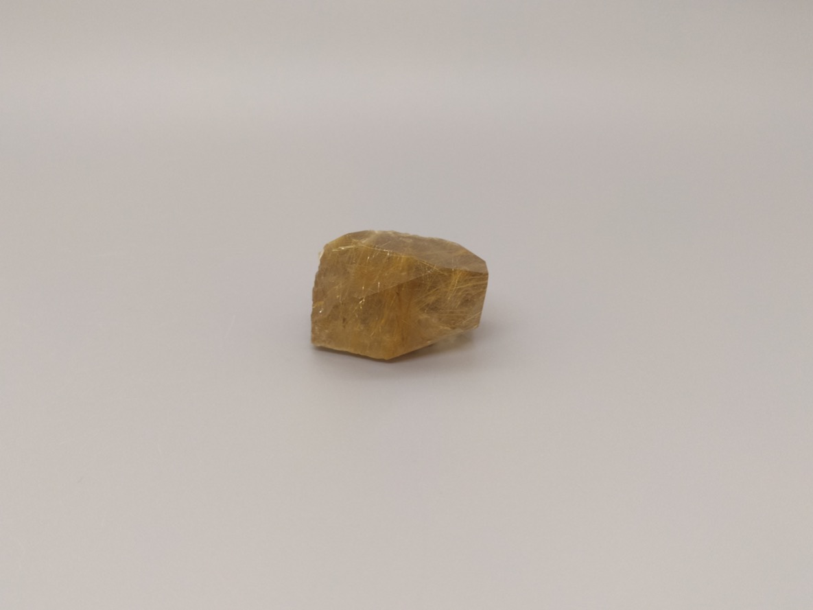 Рутиловый кварц (волосатик), кристалл 1,9х2,2х3,0 см 2020130, фото 1