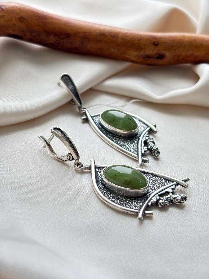 купить Серьги из серебра с нефритом  , фото 1