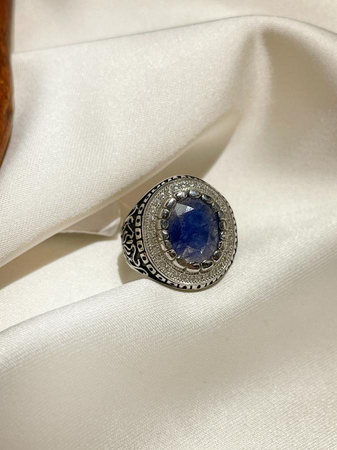 купить Кольцо из серебра с сапфиром (синий корунд),18 размер , фото 2