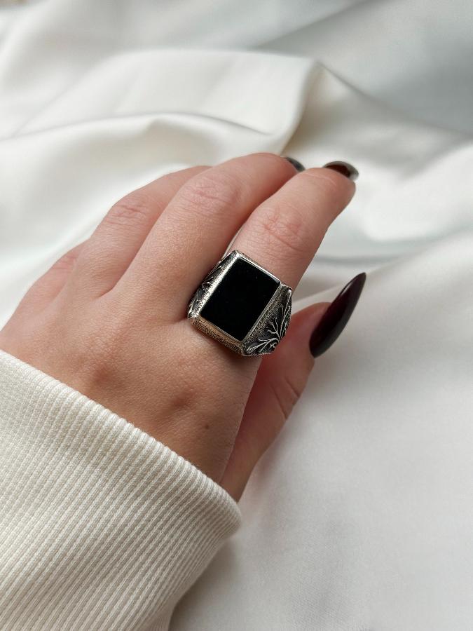купить Кольцо-печатка из серебра с черным агатом,20 размер , фото 5