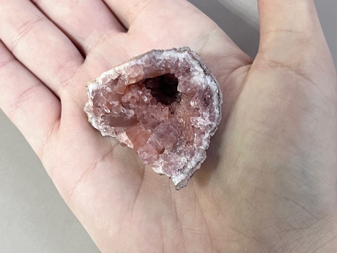 Розовый кварц, жеода 4,3 х 3,4 х 3 см ZHE-0053, фото 2