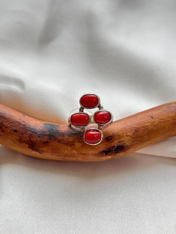 купить Кольцо из серебра с кораллом  , фото 2