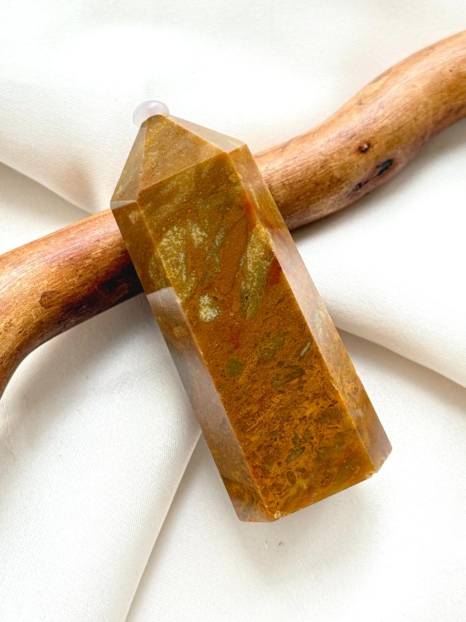 Столбик (обелиск) из яшмы (мукаит),6,5 х 2,5 см ST-0020, фото 1