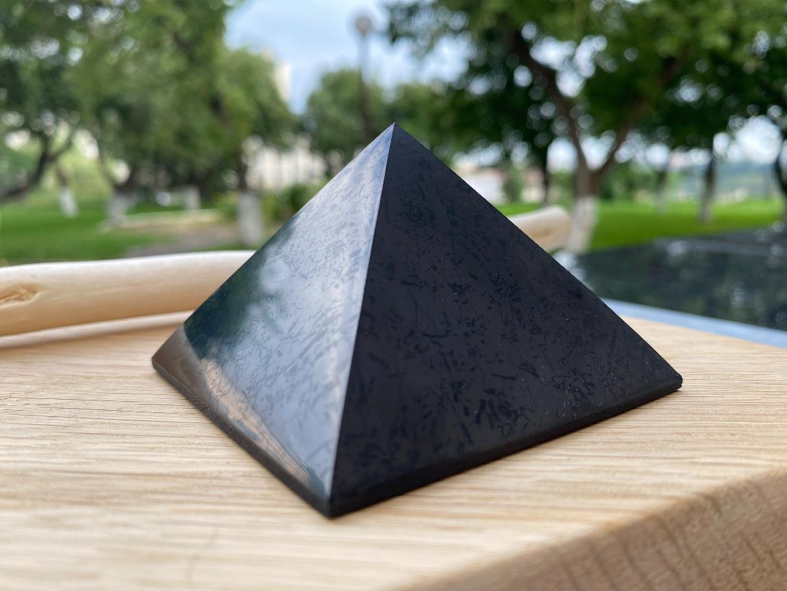 Пирамида из шунгита, 7,0 х 7,0 см. PR-0043, фото 3