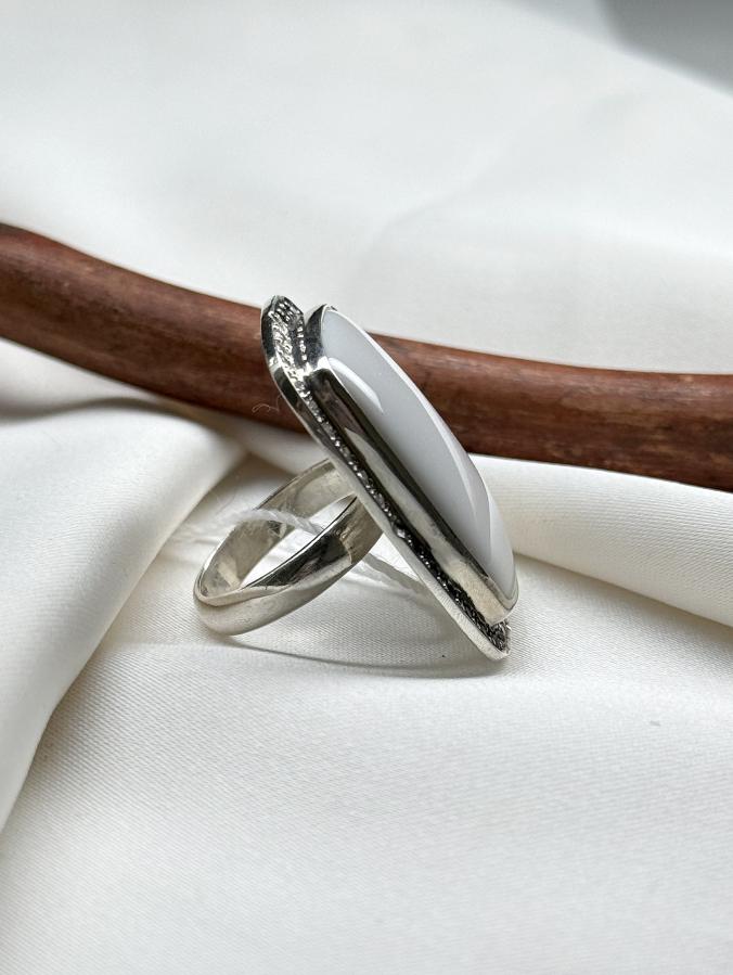 купить Кольцо из серебра с кахолонгом, 16,5 размер , фото 3