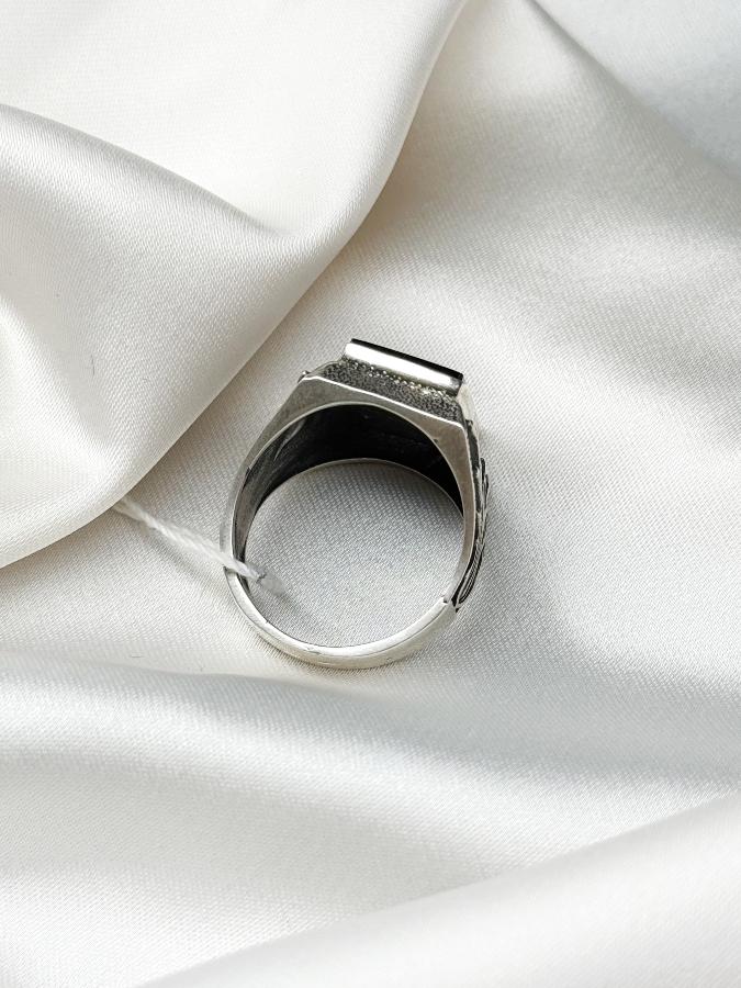 купить Кольцо-печатка из серебра с черным агатом,20 размер , фото 4