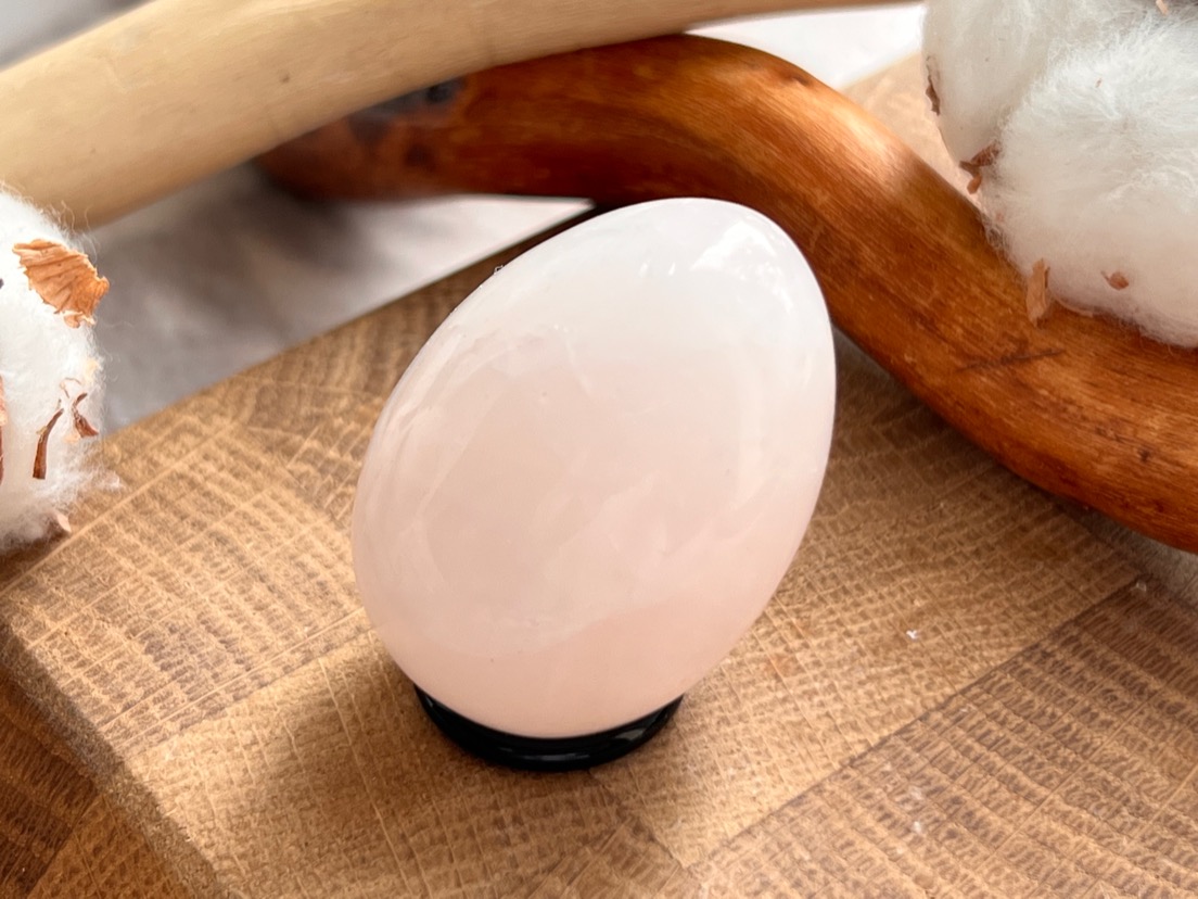 Яйцо из розового кварца 2,8 х 3,9 см JA-0065, фото 4