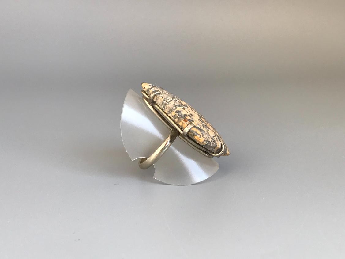 Купить Комплект с яшмой: серьги и кольцо 17 размер от магазина В Мире Самоцветов