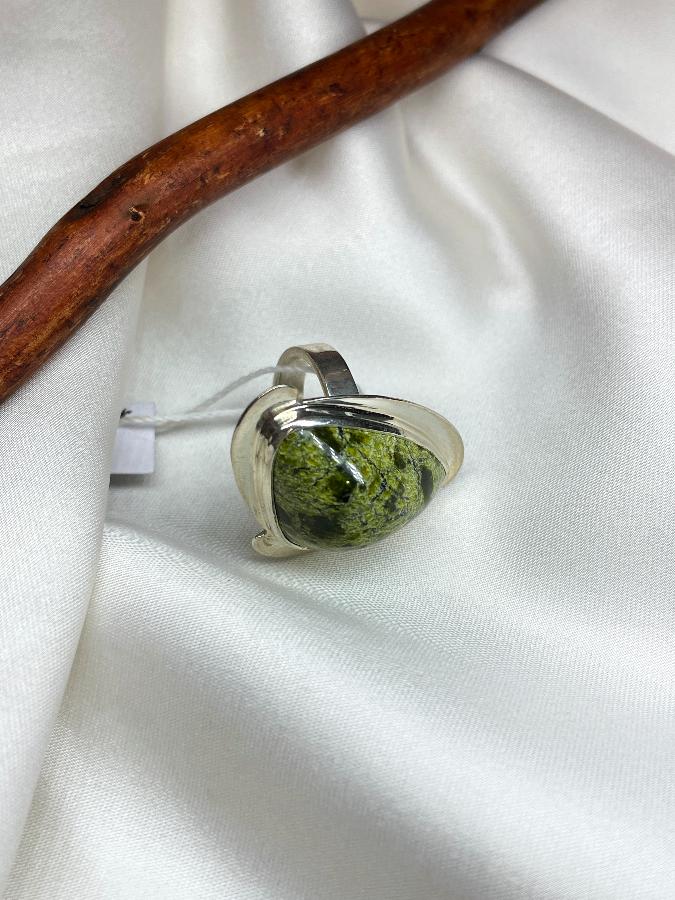 купить Кольцо из серебра с змеевиком, 16 размер  , фото 5