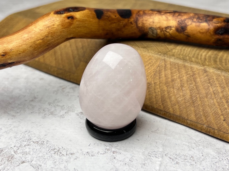 Яйцо из розового кварца 3 х 3,9 см JA-0091, фото 3