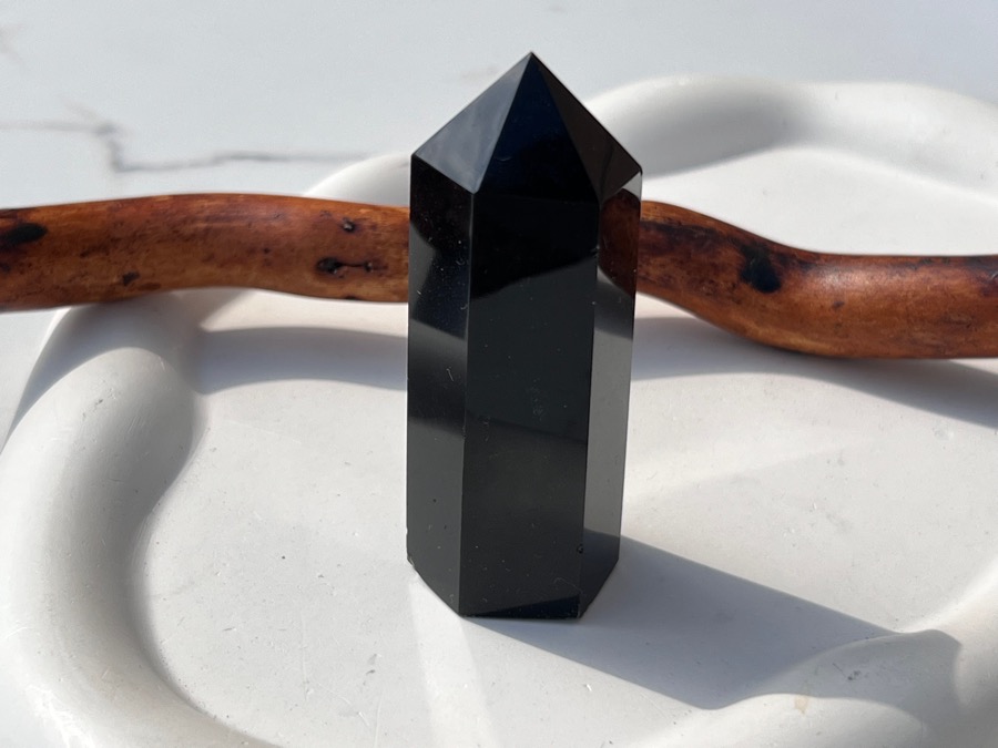 Столбик (обелиск) из обсидиана, 2,3 х 2,9 х 7,2 см ST-0223, фото 1