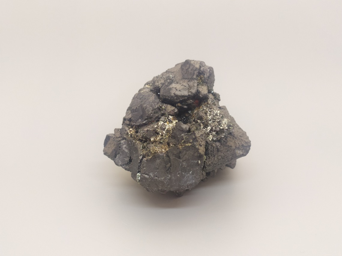 Магнетит, сросток кристаллов 6,4х6,8х7,0 см 2020065, фото 1