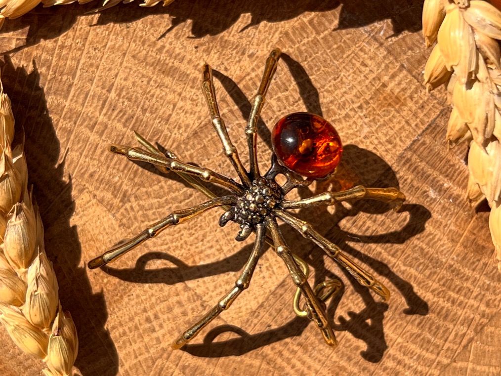 Брошь-кулон в форме паука с янтарём BR-0274, фото 3