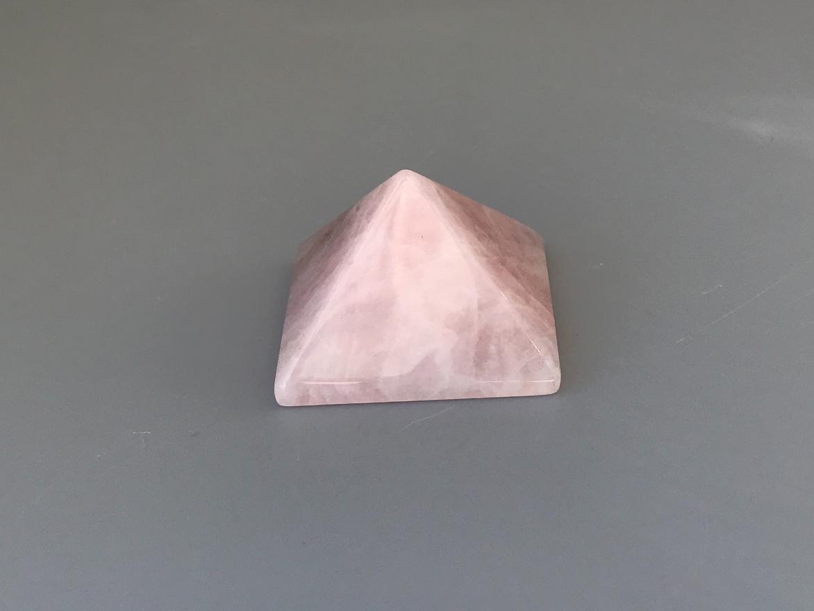 Пирамида из розового кварца 2,6х3,9х3,9 см PR-0031, фото 1