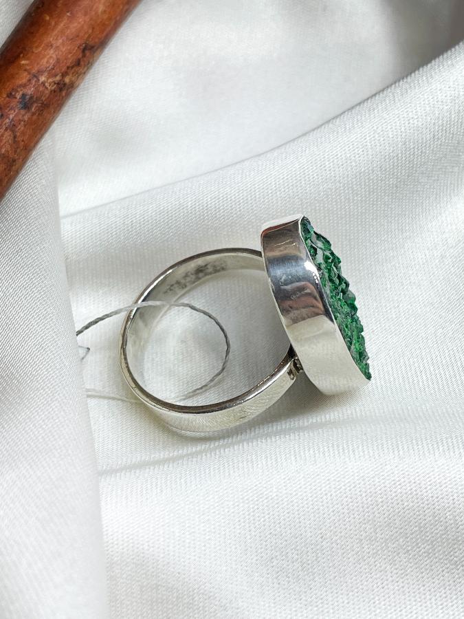 купить Кольцо из серебра с уваровитом, 20 размер , фото 4