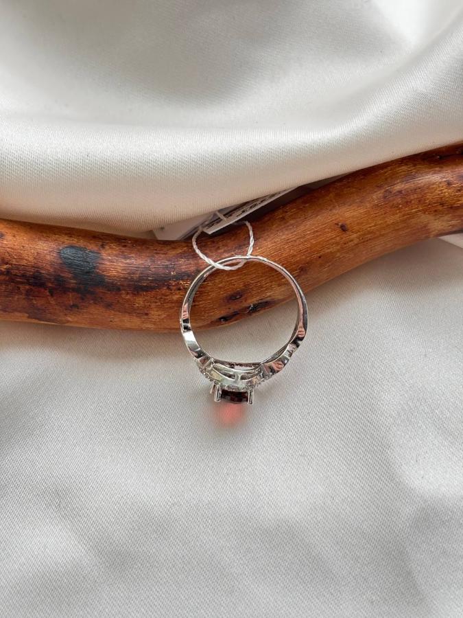 купить Кольцо из серебра с гранатом и фианитами  , фото 3