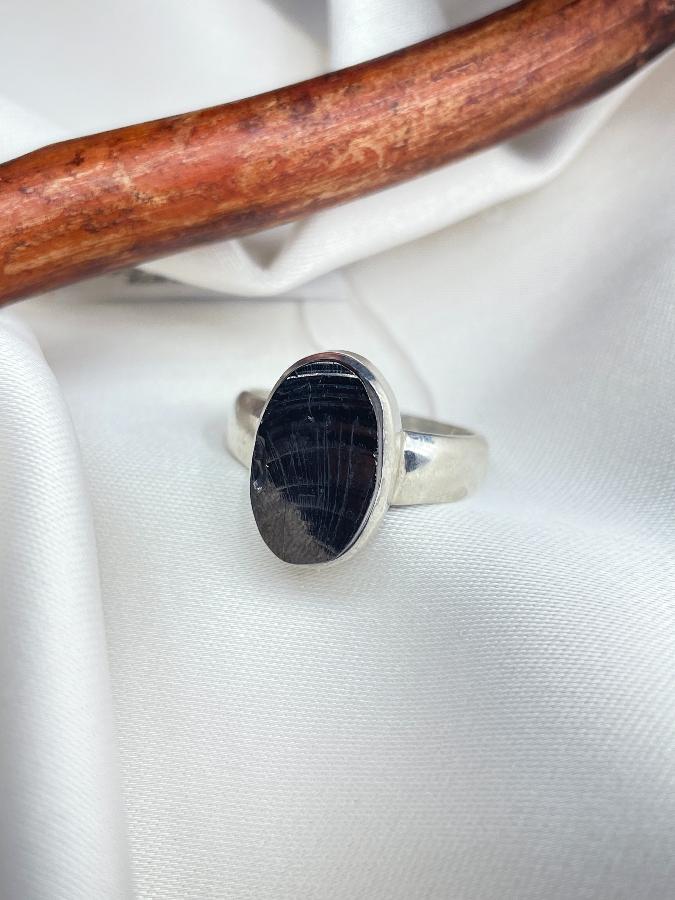 купить Кольцо из серебра с элитным шунгитом,17,5 размер , фото 2