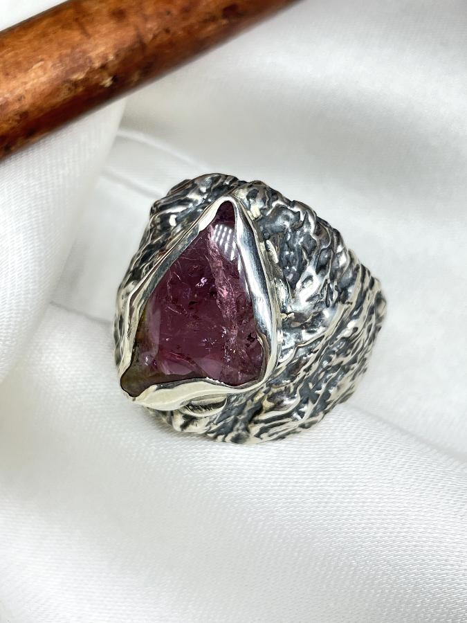 купить Кольцо из серебра с турмалином, 19 размер , фото 1