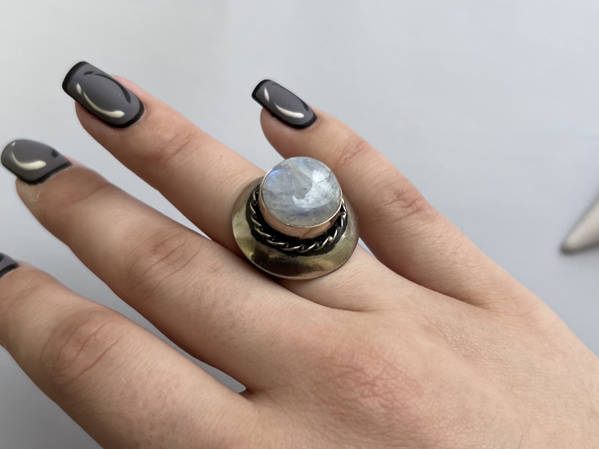 Купить Кольцо с лунным камнем, 17 размер от магазина В Мире Самоцветов
