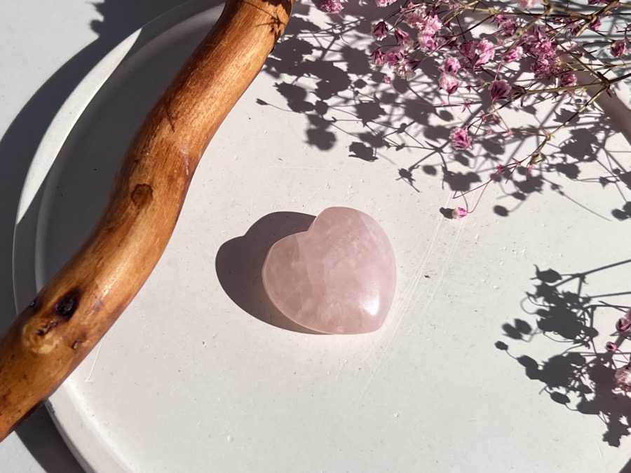 Сердце из розового кварца, 1,5 х 2,9 х 3,1 см SR-0060, фото 2
