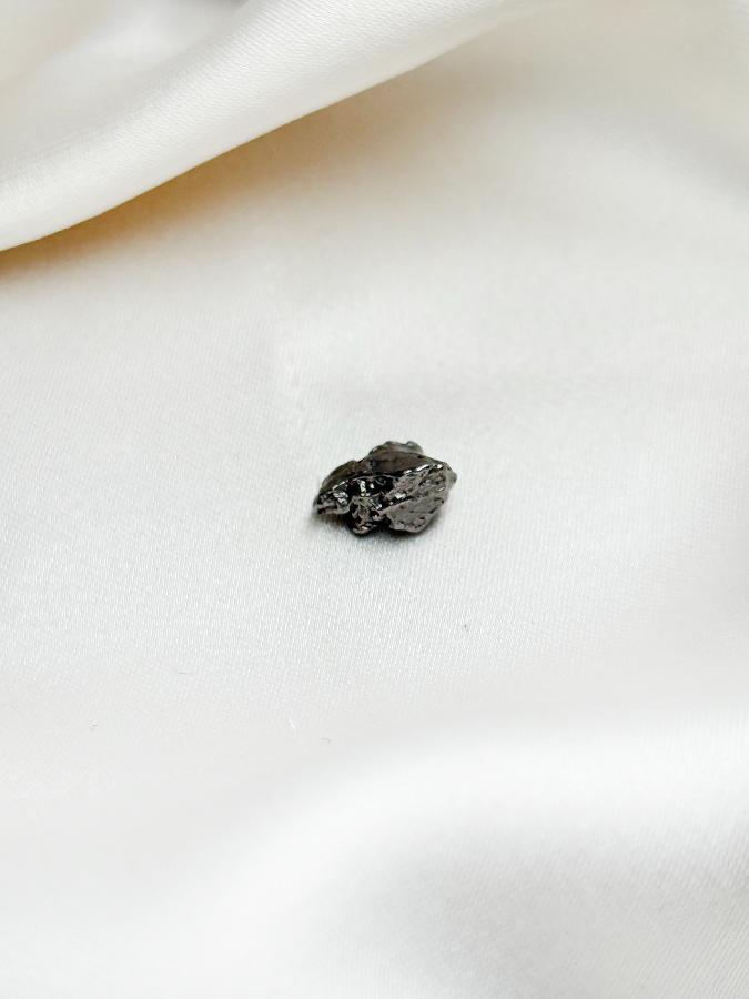 Метеорит, 1 х 0,7 х 0,5 см MT-0061, фото 2