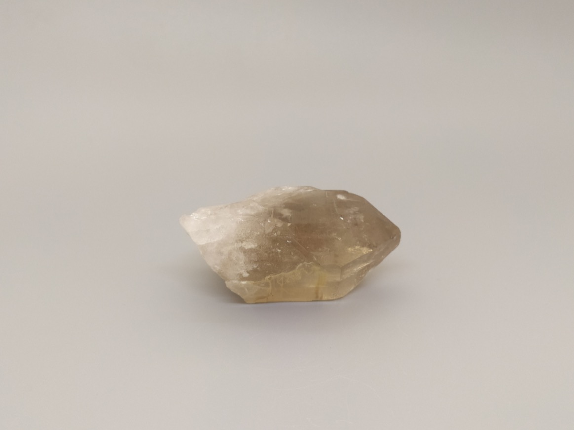 Раухтопаз (дымчатый кварц), кристалл 2,9х3,8х5,9 см 2020033, фото 1
