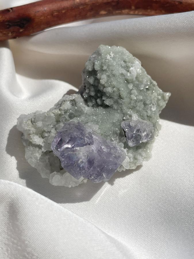 Флюорит, 2,3 х 3,8 х 5,1 см  OBM-1346, фото 1