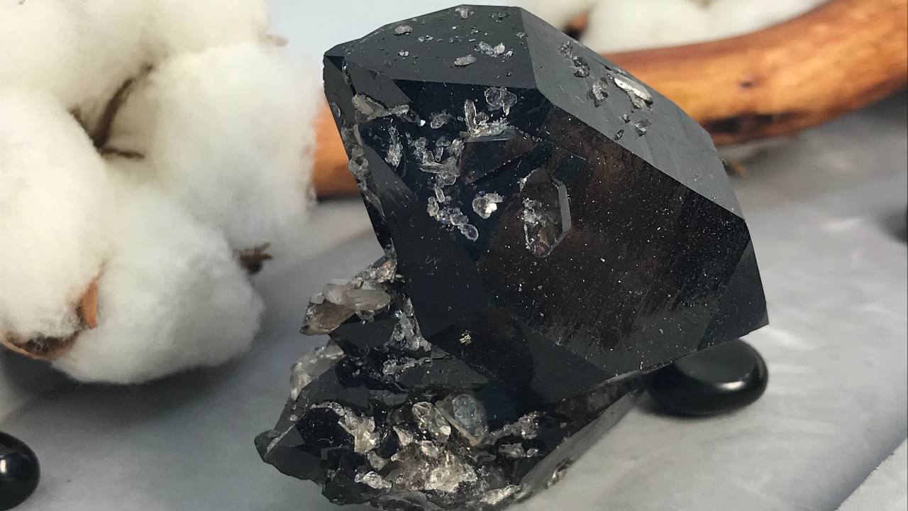 Морион, кристалл двухголовик 5,2х4,8х3,4 см KR-0016, фото 1