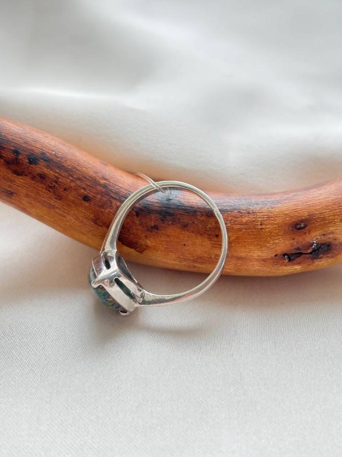 купить Кольцо из серебра с опалом (синтетический)  , фото 3