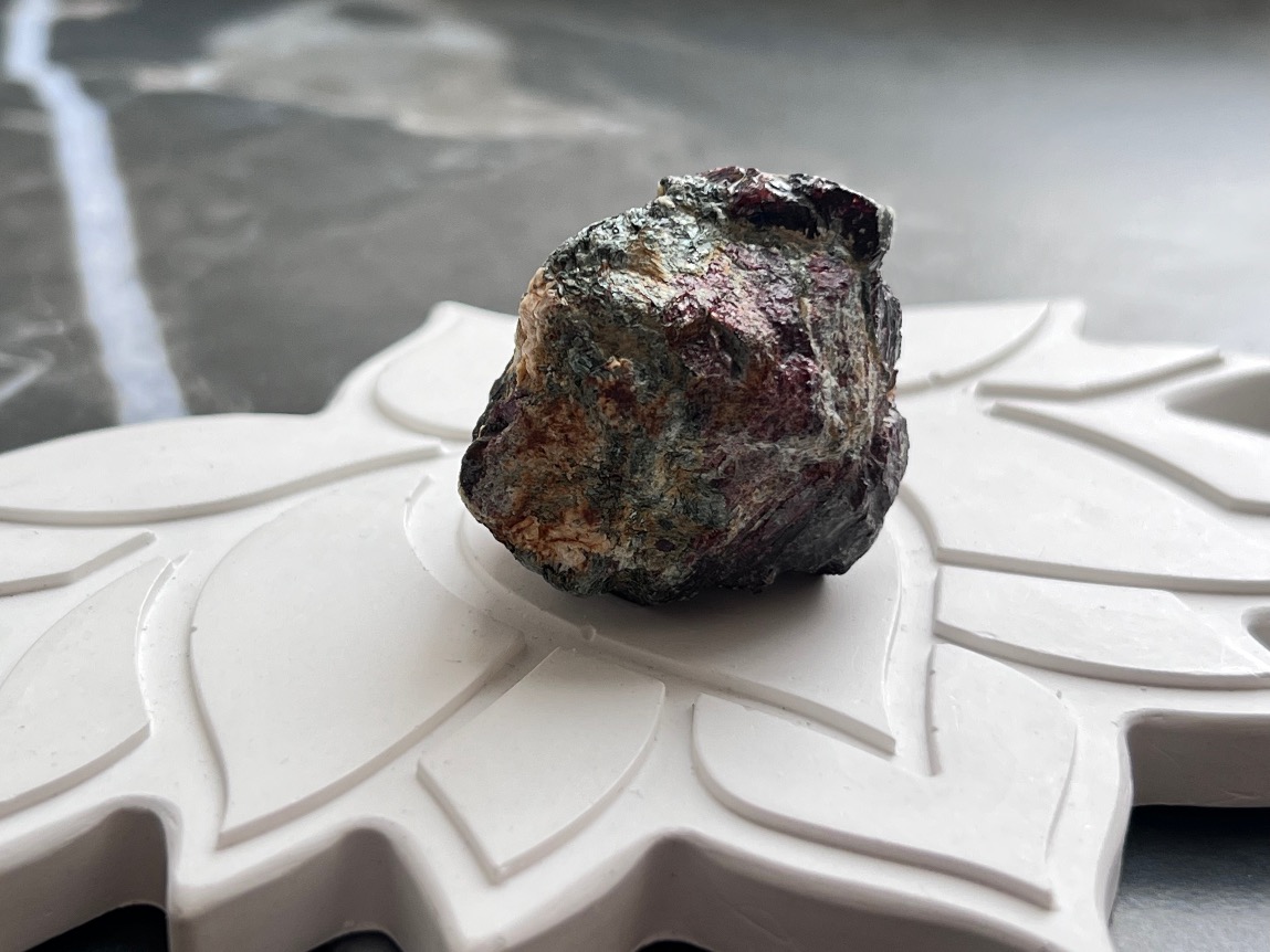 Образец граната (альмандин), 4 х 3,7 х 2,9 см OBM-0339, фото 3