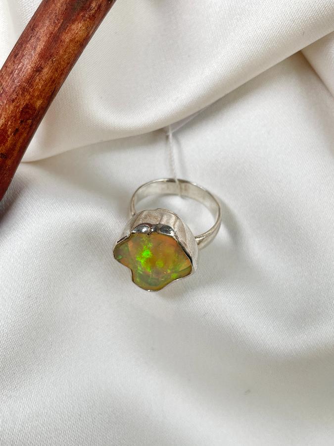 купить Кольцо из серебра с благородным опалом, 16 размер  , фото 5