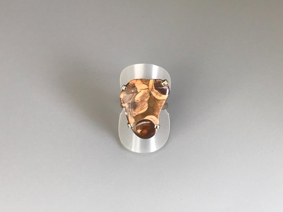 Купить Комплект с яшмой: серьги и кольцо 18,5 размер от магазина В Мире Самоцветов